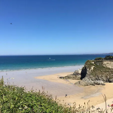 Dog-Friendly Stylish Flat, Parking, Nr Lusty Glaze Beach Newquay  Exterior photo