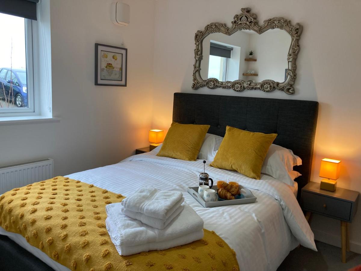 Dog-friendly Stylish Flat, Parking, Nr Lusty Glaze * Ньюки