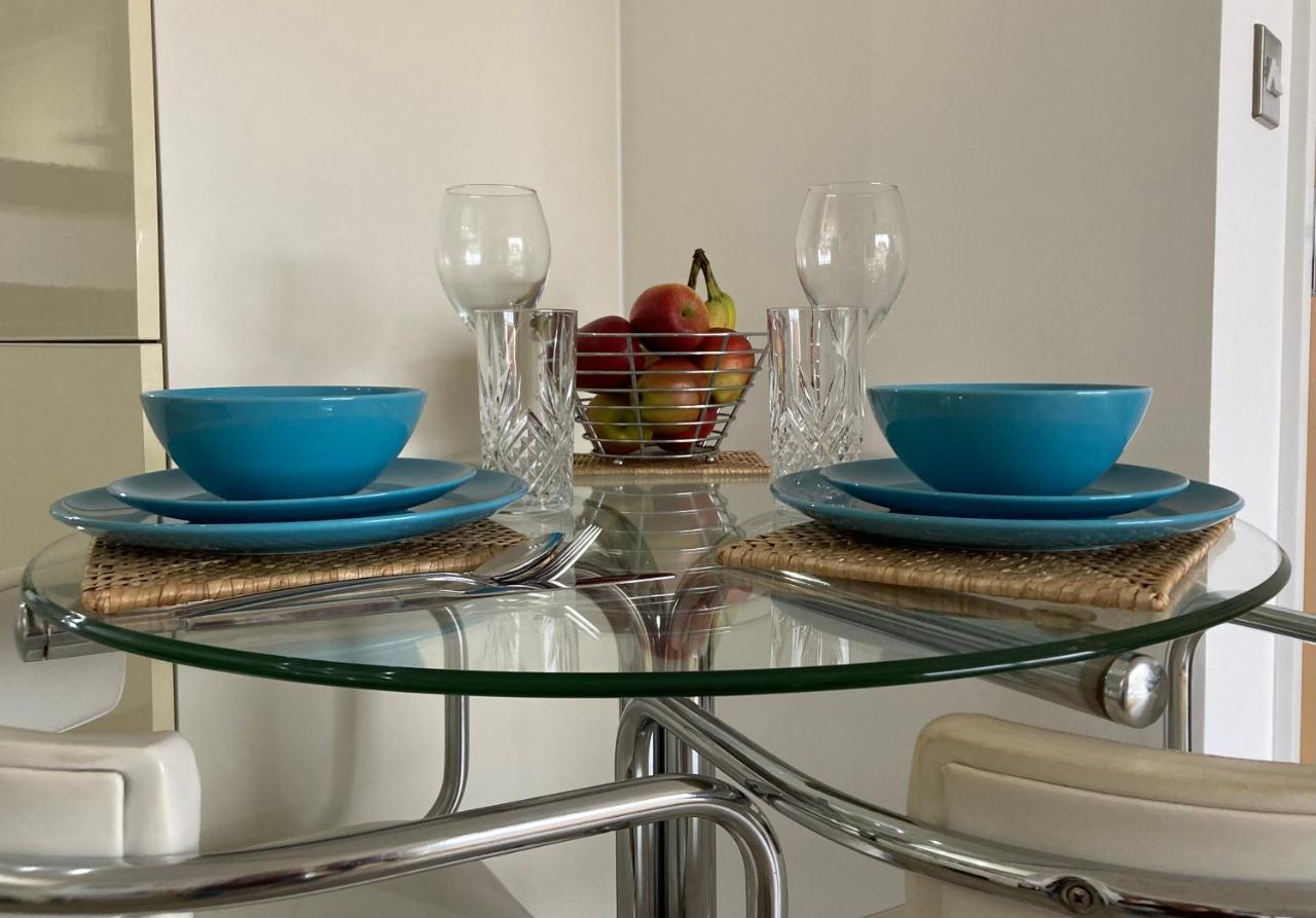 Dog-friendly Stylish Flat, Parking, Nr Lusty Glaze Ньюки